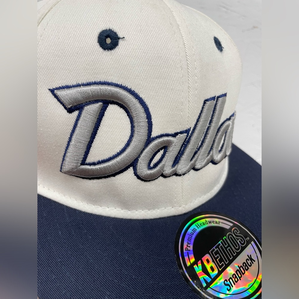 Dallas Cowboys Embroidered Football SnapBack, OS